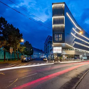 Schweitzer Center Apartament Graz